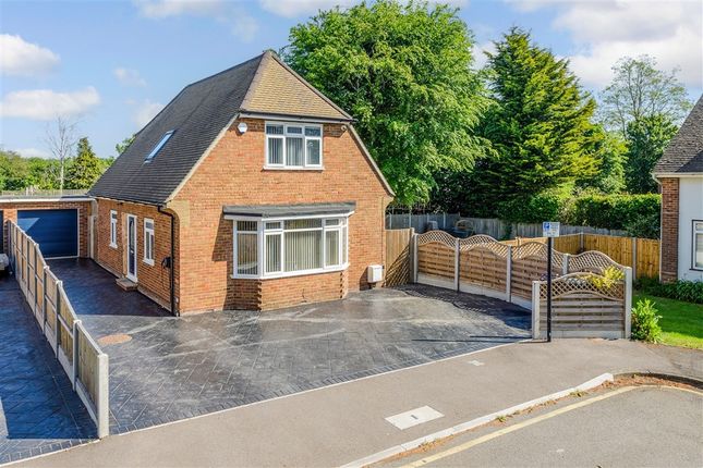 3 bed property, in Cheshunt Close, £750,000