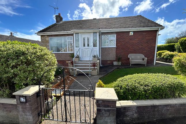 2 bed property, in Fairfield Close, £295,000