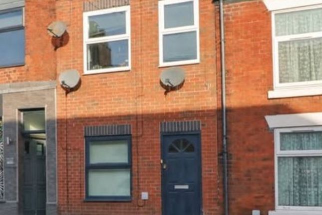 2 bed property, in Antrobus Street, £140,000