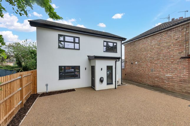 3 bed property, in Cornfield Road, £450,000