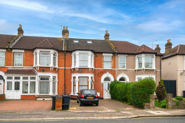 4 bed property, in Green Lane, £695,000