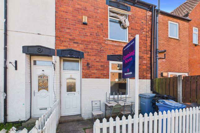 2 bed property, in Somerset Avenue, £75,000