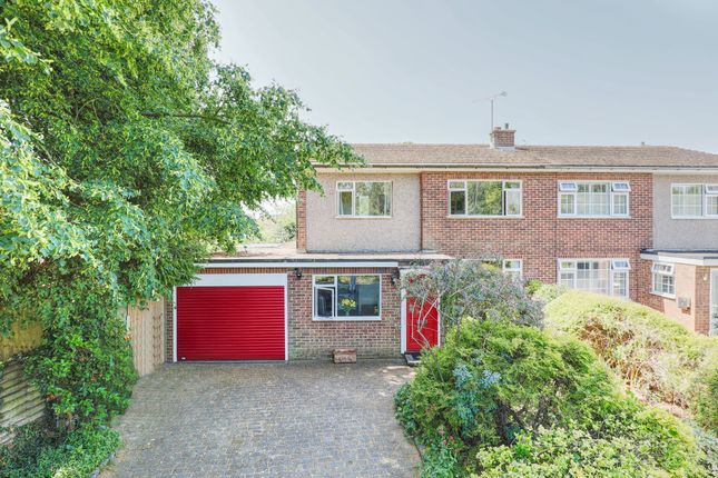 3 bed property, in Linwood Road, £600,000