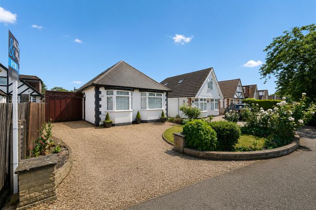 3 bed property, in Hill Lane, £675,000
