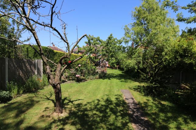 3 bed property, in Johns Green, £350,000