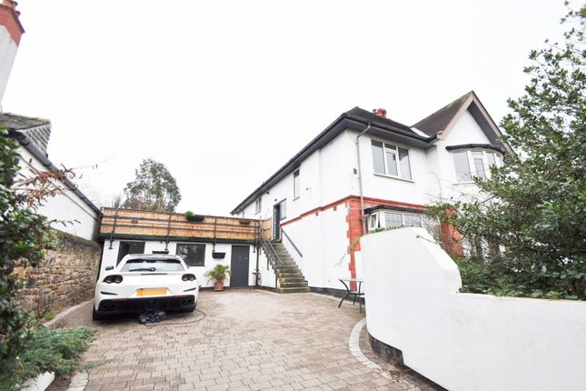 3 bed property, in Warren Drive, £350,000