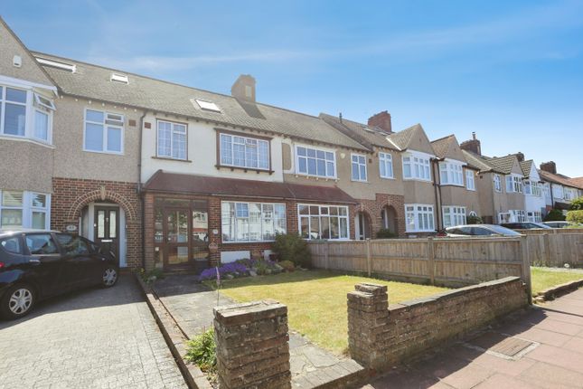 3 bed property, in Silver Lane, £650,000