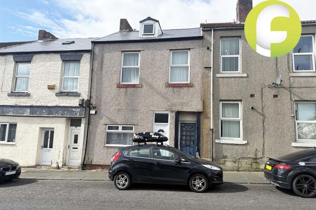 3 bed property, in Borough Road, £75,000