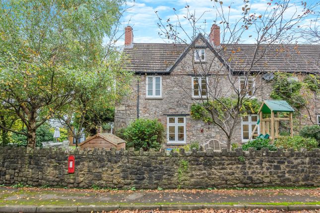 3 bed property, in Hayes Gate, £550,000