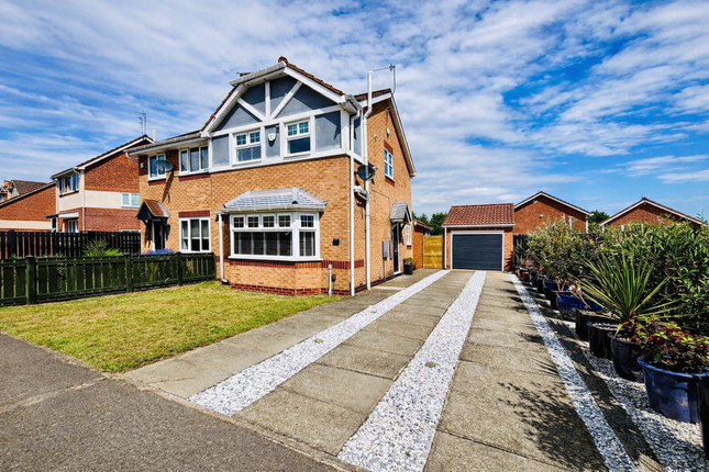3 bed property, in Chaucer Close, £230,000