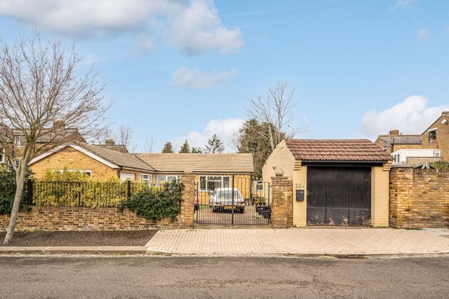 3 bed property, in Guildersfield Road, £800,000