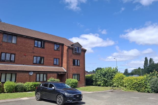 2 bed property, in Parkfield Road, £50,000