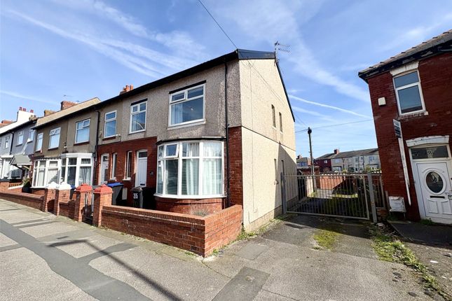 3 bed property, in Warbreck Drive, £130,000