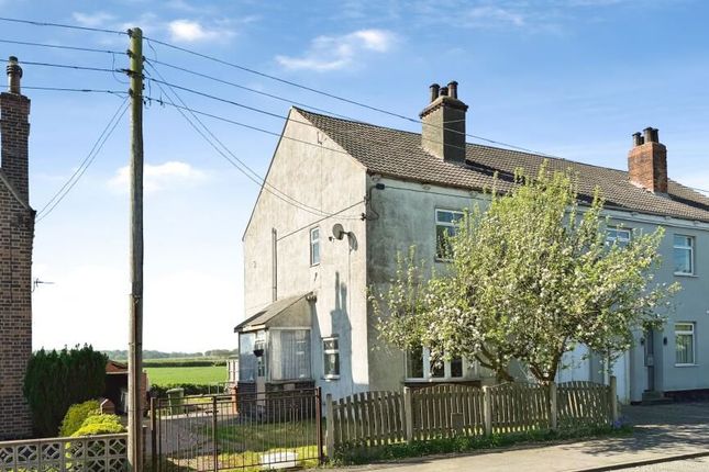 3 bed property, in Wakefield Road, £122,000