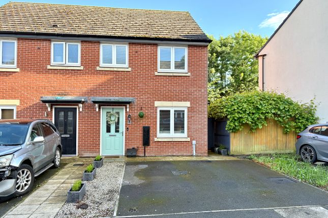 3 bed property, in Elder Close, £250,000