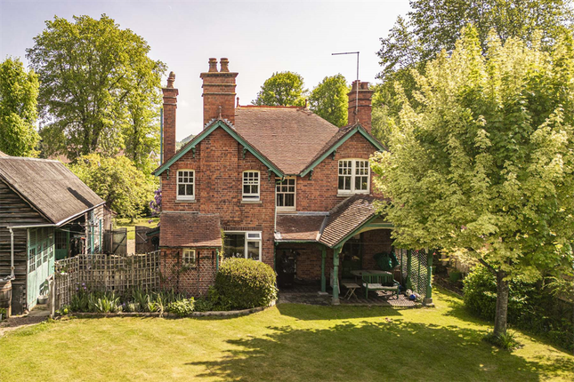 4 bed property, in Applegate, £1,950,000