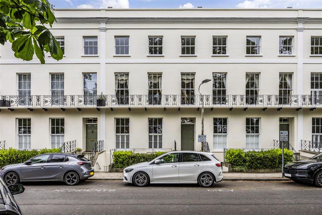 2 bed property, in Montpellier Spa Road, £550,000