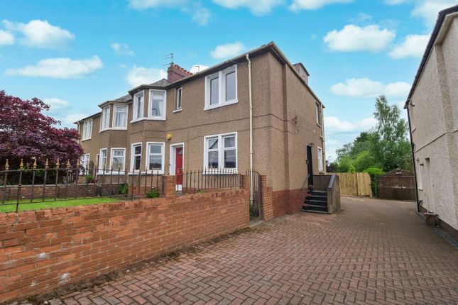 2 bed property, in Ladywell Road, £115,000