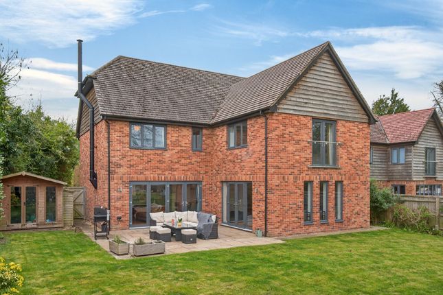 5 bed property, in Rowstock, £1,000,000