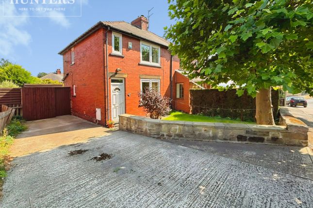 2 bed property, in Cromwell Mount, £140,000