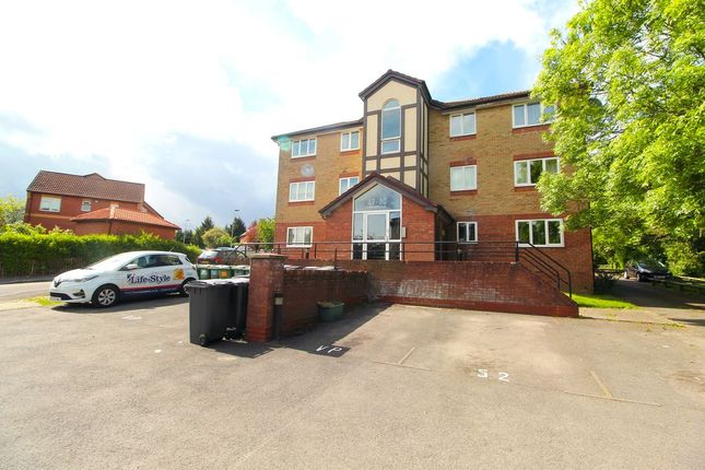 1 bed property, in Chequers Court, £152,995