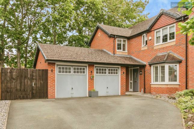 4 bed property, in Hornbeam Close, £390,000