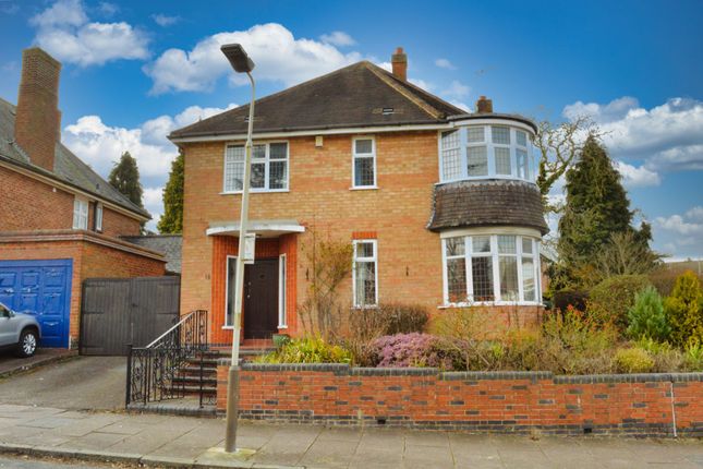 4 bed property, in Elmsleigh Avenue, £475,000