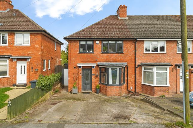 3 bed property, in Brentford Road, £325,000