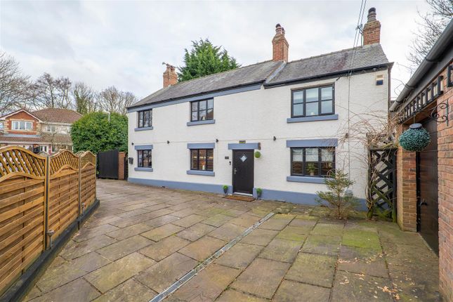 4 bed property, in Leyland Lane, £600,000
