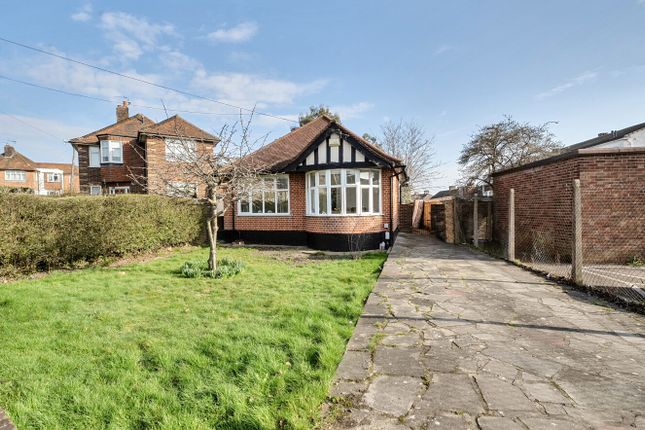 2 bed property, in Green Lane, £550,000