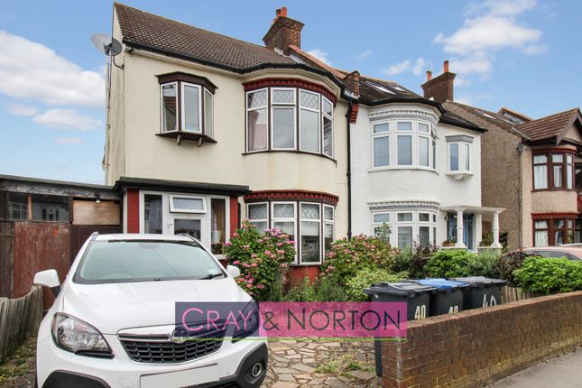 4 bed property, in Ashburton Avenue, £585,000