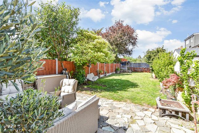 3 bed property, in Sinclair Road, £600,000