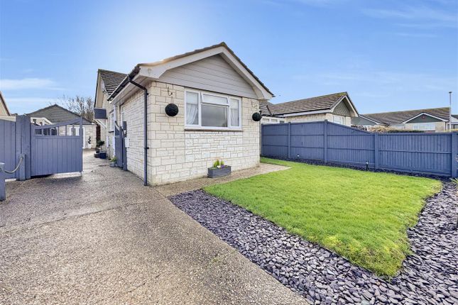 2 bed property, in Forehill Close, £425,000