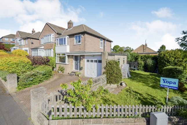 3 bed property, in Ashurst Close, £350,000