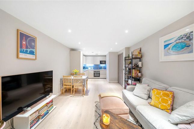 1 bed property, in Jarratt Street, £127,000