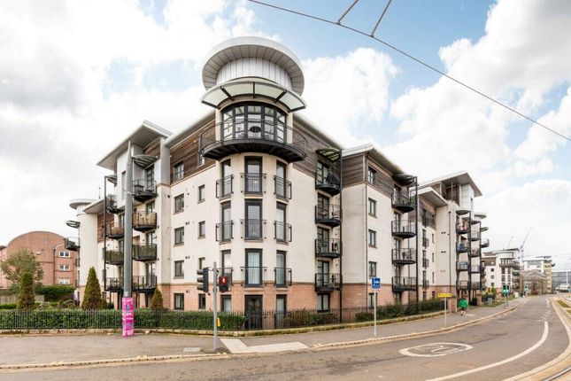 2 bed property, in 1/8, £219,000