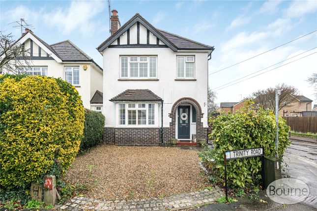 3 bed property, in Chobham Road, £575,000