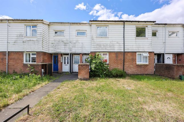 1 bed property, in Burns Close, £215,000
