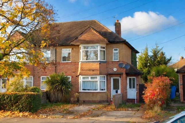 2 bed property, in 247A Shakespeare Avenue, £120,000