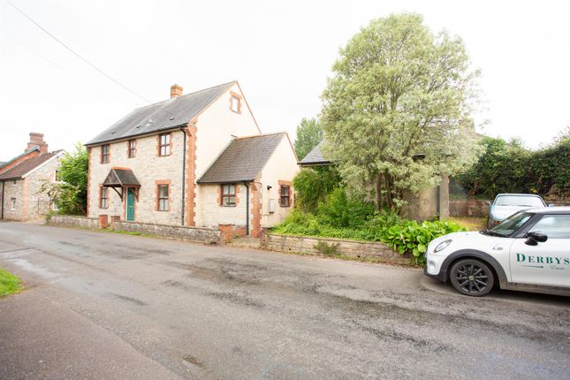 4 bed property, in Chard Street, £395,000