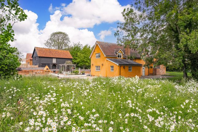4 bed property, in Swanfield, £1,000,000