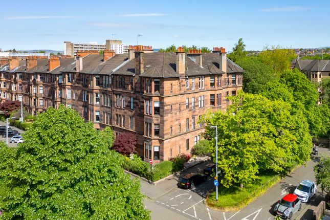 3 bed property, in Lauderdale Gardens, £445,000