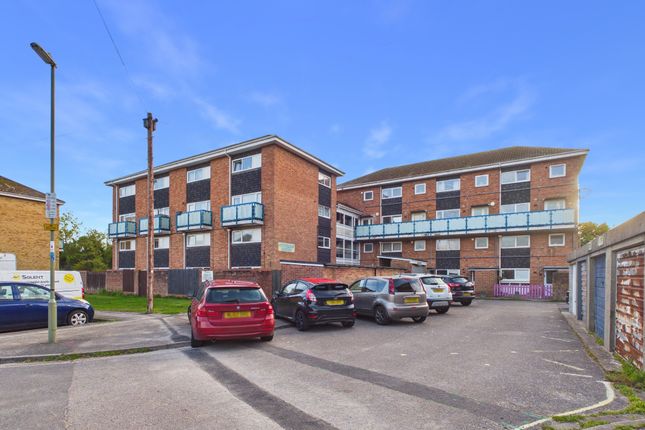 2 bed property, in Spithead House, £145,000