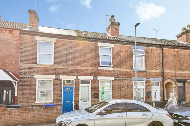 4 bed property, in Blackpool Street, £180,000