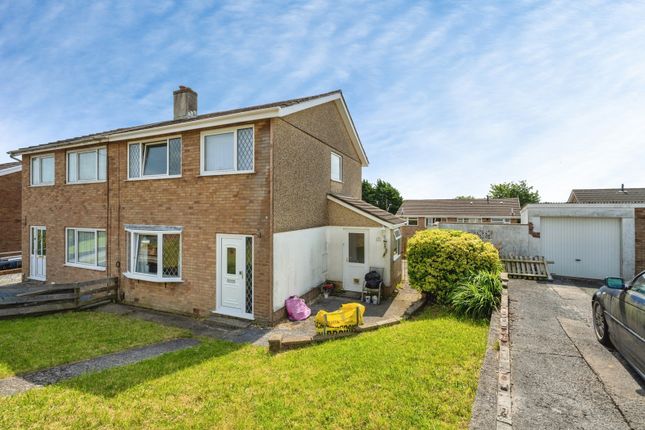 3 bed property, in Heol Islwyn, £220,000