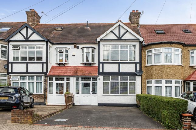 3 bed property, in Silver Lane, £600,000