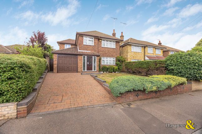 3 bed property, in Hurst Road, £775,000