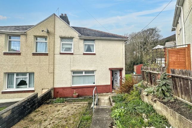 3 bed property, in Cwrt Y Clafdy, £90,000