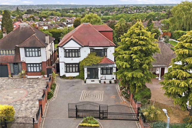 7 bed property, in Manor Road, £1,800,000