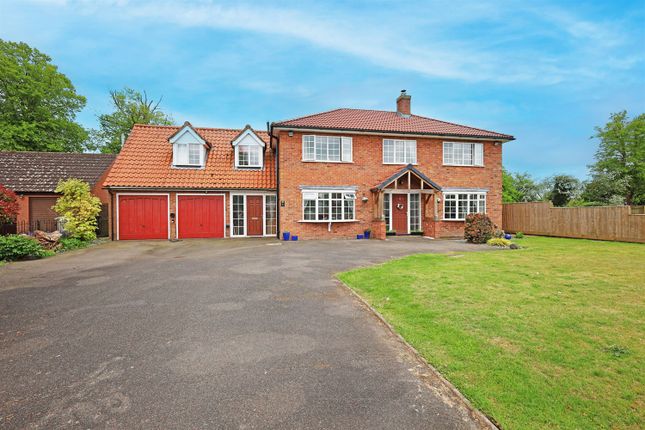 5 bed property, in Lindsey Way PE22, £500,000